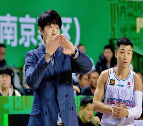 CBA双标现场:邱彪被禁赛2场罚款6万,辽宁队杨鸣逃过一劫