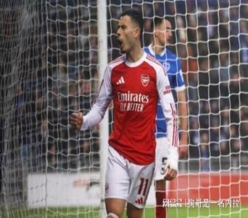 马丁内利:首次戴帽实现了我的梦想,会尽全力争取参加世界杯