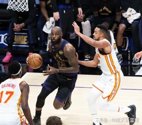湖人两点进步明显,老詹摊牌!东契奇一点该批,雷迪克该弃用一人