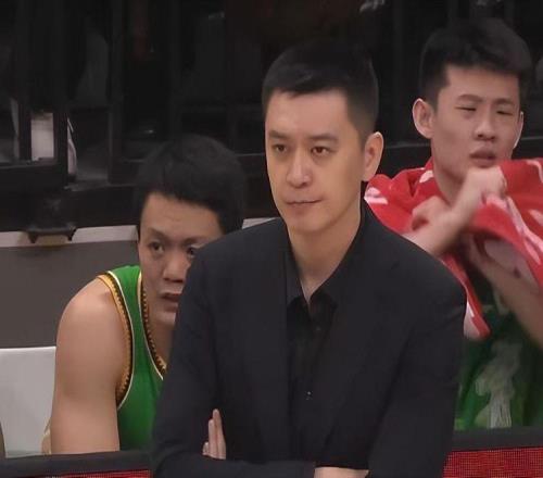 辽宁输青岛揪出两大废才,两首发合砍0分,坑惨杨鸣,一言难尽