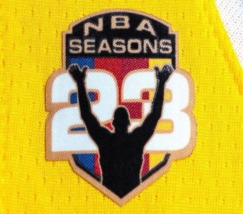 这是要退役了吗詹姆斯将在剩余比赛中佩戴纪念臂章!