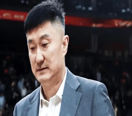 胜同曦发布会!杜锋认可防守,赞同曦多人!焦泊乔提下半场回暖!