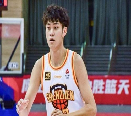 深圳男篮官方辟谣:欠薪28月资金链断裂+球员转会不实将法律维权