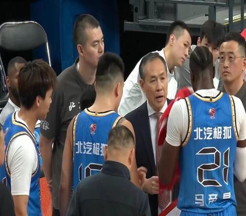 北京男籃陣容再補強！媒體人確定麥基加盟，NBL賽場均20分9.7籃板