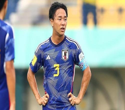 日本足球有多离谱他们没踢过国内顶级联赛,却成功加盟德甲劲旅