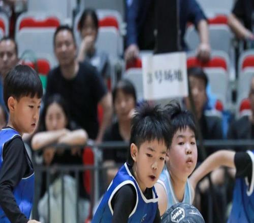 你的新年第一天被北京男篮承包啦!