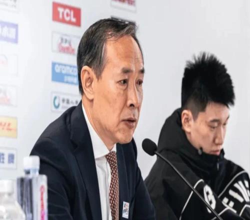 北京男篮主帅许利民被喊下课,郭昊文11中1加6失误,新疆新帅到位