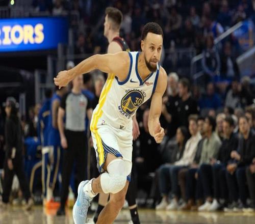 爆冷13分惨败!库里空砍31+5,东部黑马崛起!一战认清4个现实