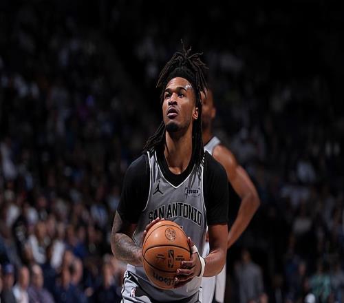 又一次打出灾难表现,马刺后场新星总是莫名其妙出现上头的情况