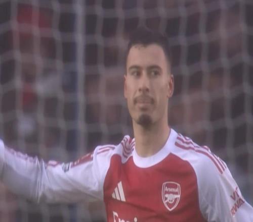 足总杯单场3球,马丁内利职业生涯首次上演帽子戏法