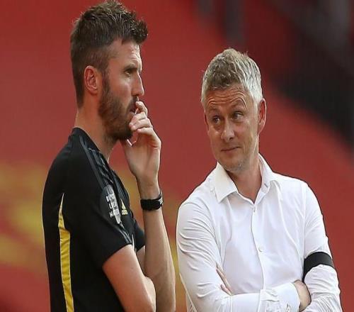 卡里克为何逆转娃娃脸名记:他不盼着转正,一招打动体育总监