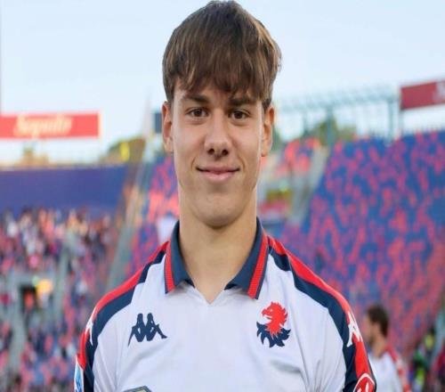 斯基拉:罗马已签下热那亚19岁边锋文图里诺,先租后买900万