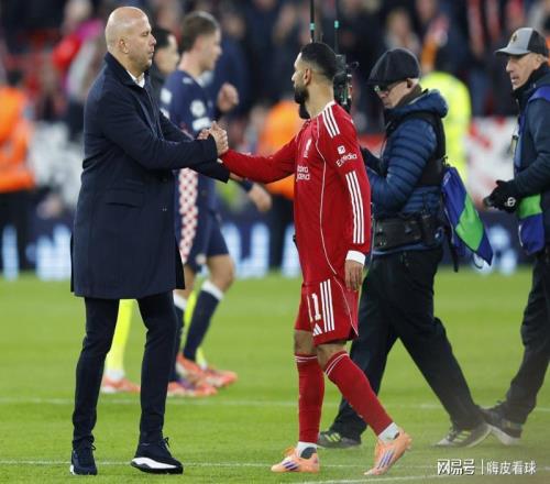 天空体育分析:阿森纳击败曼联,扩大领先优势,曼城维拉均落败