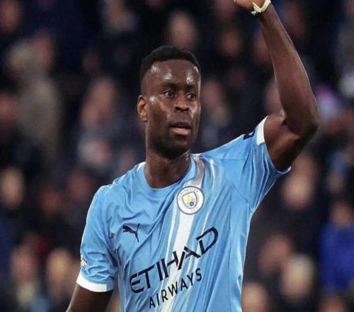 瓜帅再次玩火失败!金球后腰成球队软肋,密集赛程下争冠无望