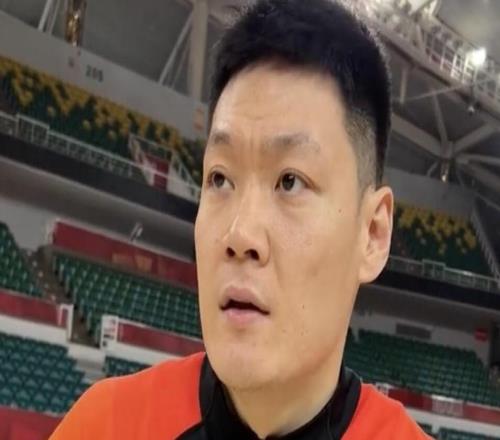 男篮阵容大换脸,锋线两将再受伤,战日本可带这两人提升锋线投射