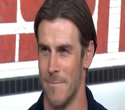 贝尔谈皇马任意球分工:右边归我,左边归C罗,中间靠猜拳决定