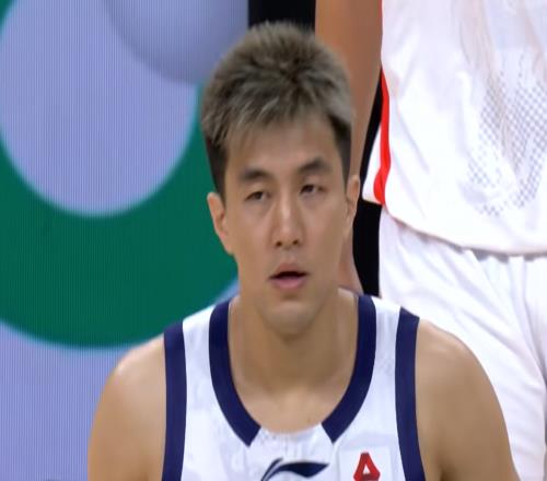 郭艾伦接受采访,感慨万千