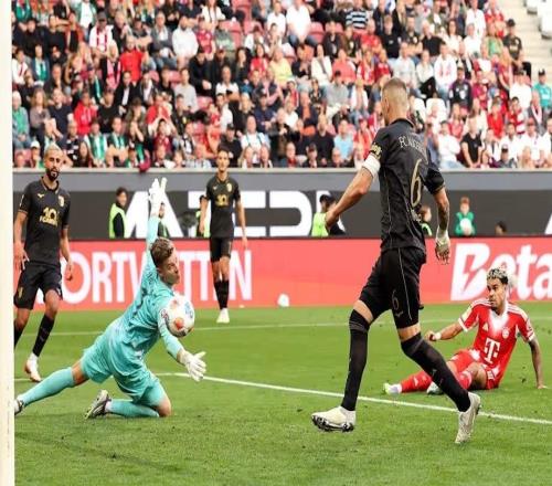 拜仁本赛季德甲落后情况下已拿到14分,与上赛季整个赛季持平