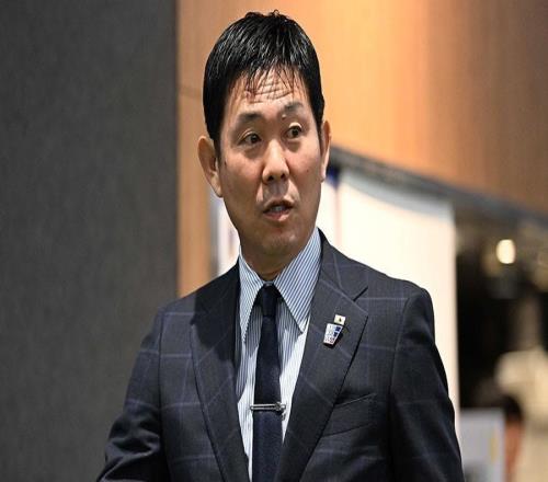 日本男足太倒霉!10号指挥官赛季报销后,又一个主力遭遇重伤侵袭