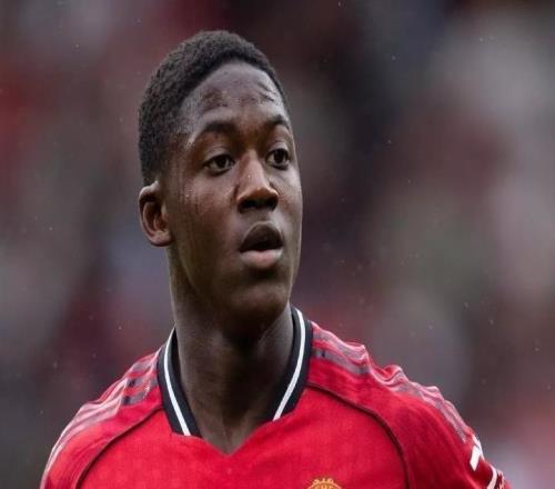 罗马诺:冬窗后曼联将推进梅努续约,新合同将涨薪并期限更长