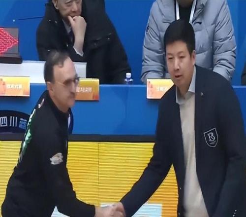 CBA诞生荒诞纪录!四川20连败继续“演戏”!升降级还不恢复