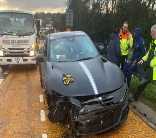 穆阿尼车祸惊魂,比赛照踢