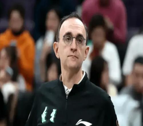 辽宁换帅如换刀,52分大胜刷新赛季最大赢球分差,两改变让人欣喜