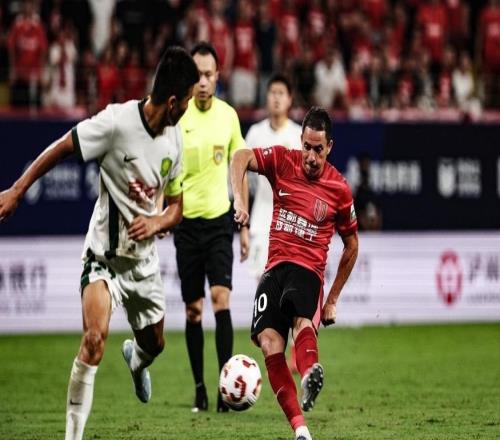 王钰栋的十字路口:期待、现实与成长阵痛,批评多意味着期待高