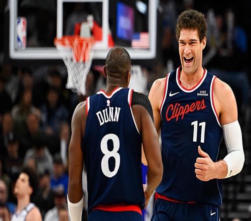 面对弱旅确实表现出色,但快船对于内线老将还得谨慎使用