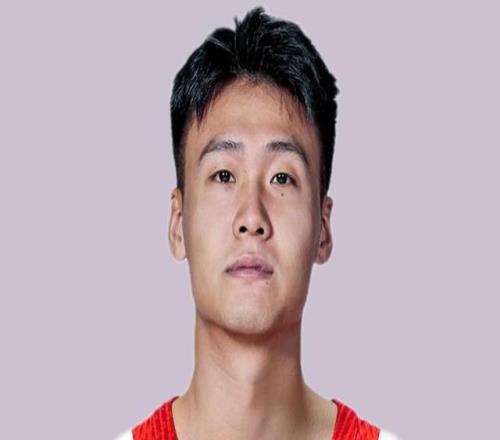 中國(guó)男籃首發(fā)5人出爐：隊(duì)長(zhǎng)趙睿！胡金秋+王浩然+朱俊龍+賀希寧