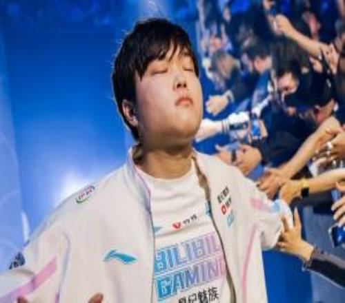 Bin真没了二队上单要上涵艺:“新上单Wenbo明天好好打!”