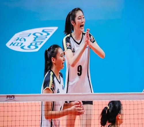 狂轰37分创新高!女排20岁1米98新星崛起:朱婷师妹接班龚翔宇