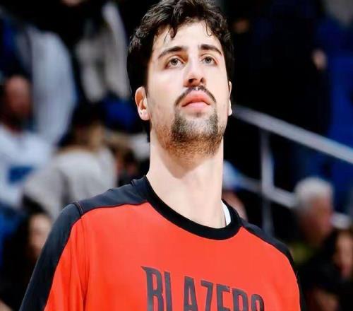 37分+19板+14助！联盟第3！杨瀚森队友超级崛起，他要进全明星