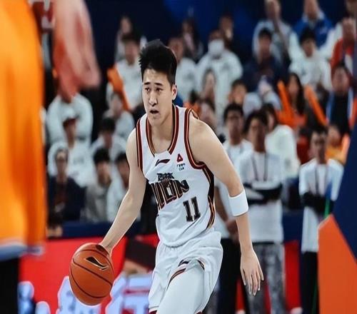 力压徐杰入选最佳阵！CBA又一国产后卫爆发，罚球100%给郭士强看