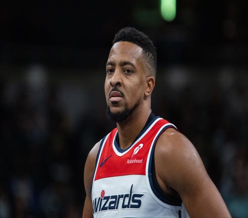 34岁的老将仍然备受关注，知名记者报道CJ麦科勒姆可能加盟快船_NBA直播