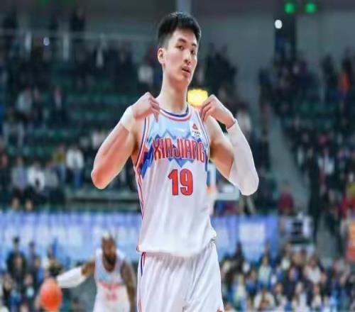 唉！去年一口气签6名弃将，如今5人成“摆设”，这球队不输球才怪