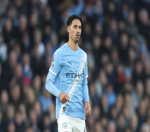 赖因德斯：我和德布劳内特点不一样，后插上射门是我最大优势