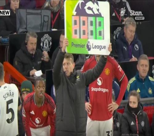 迎赛季首秀，马拉西亚时隔11个月再度代表曼联出场