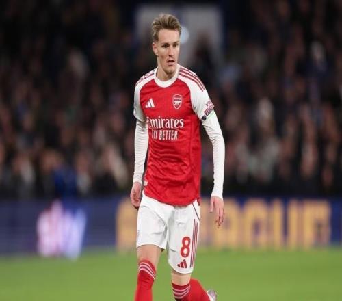 厄德高每90分钟创造2.5次运动战机会，仅次于多库、谢尔基