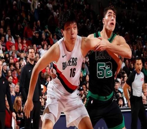 开拓者逆转绿衫军杨瀚森获出场机会,但三点显示他与球队并不兼容