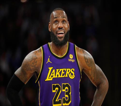 科比前队友：科比末期很少训练！詹姆斯是历史第一人！