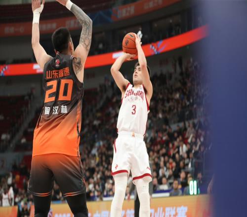 三连败的山西男篮!潘江采访引球迷热议,前教练直言:皇帝的新装