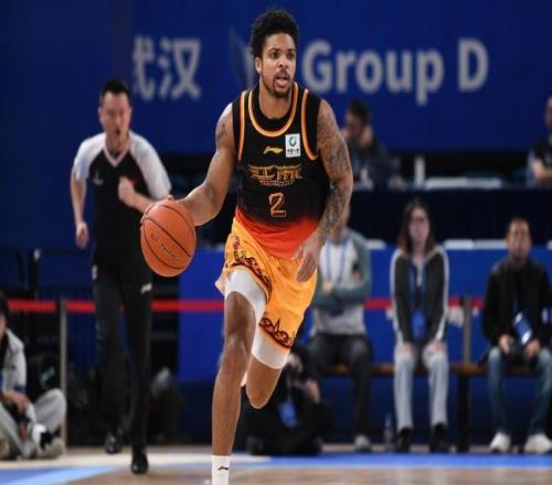 无杨瀚森8战7胜！青岛险胜江苏豪取4连胜韦瑟斯庞23+7+5