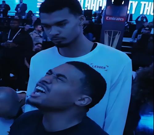 主动让球衣号码，甘愿担任替补，圣城复兴火焰的幕后英雄！