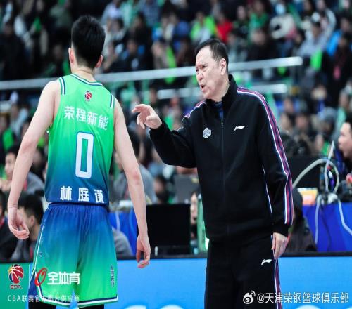 主帅和助教互换!上班首日,CBA唯一中性名队官宣教练组重要调整