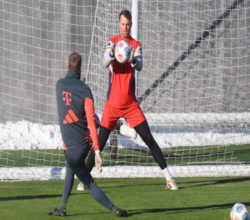 图片报：诺伊尔今天恢复全面训练基米希、奥利塞、阿芳缺席