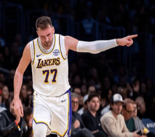 东契奇36+9+8湖人再擒灰熊勒布朗26+7+10拉拉维亚26分