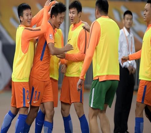 鲁能冬训会不会压哨迎来新大鱼外援球迷看好斯坦丘，以官宣为准