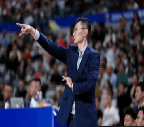 新疆队更换主教练，刘炜下课徐昕“割喉”动作被罚两万