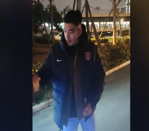 中超转会动态：蓉城3名新援现身训练基地，保级队再官宣外援离队